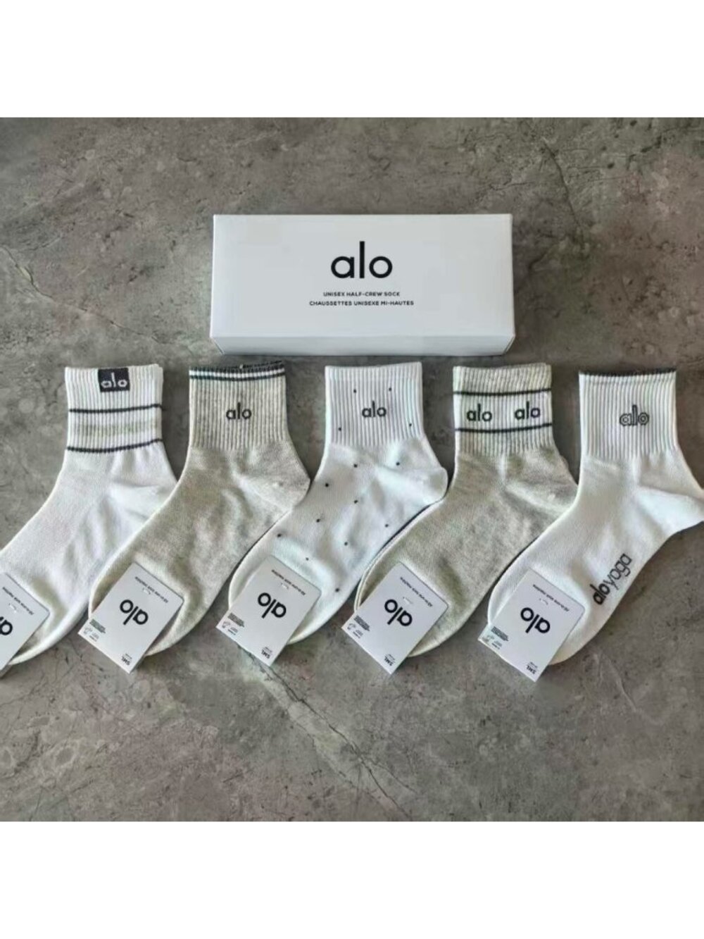 A55- ALO Yoga Women's Grey & White Marled Mesh Half-Crew Socks 5-Pair Box Set